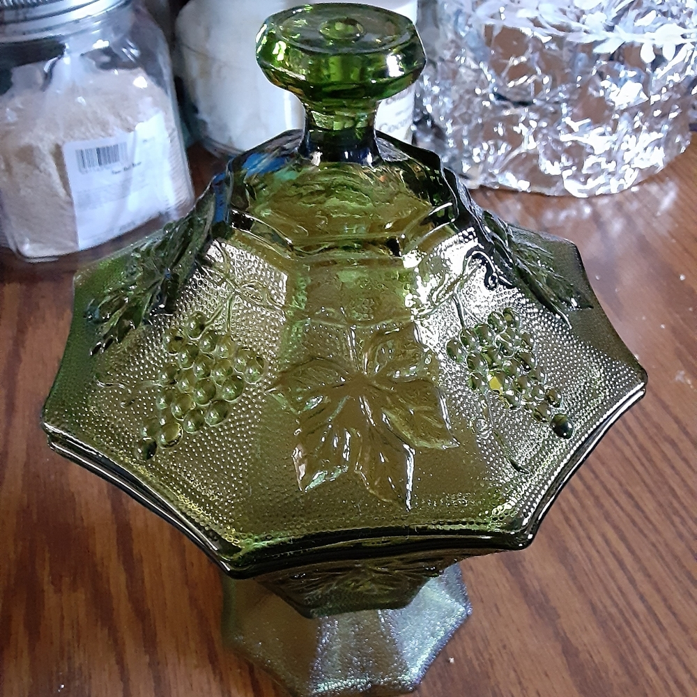 Green candy dish